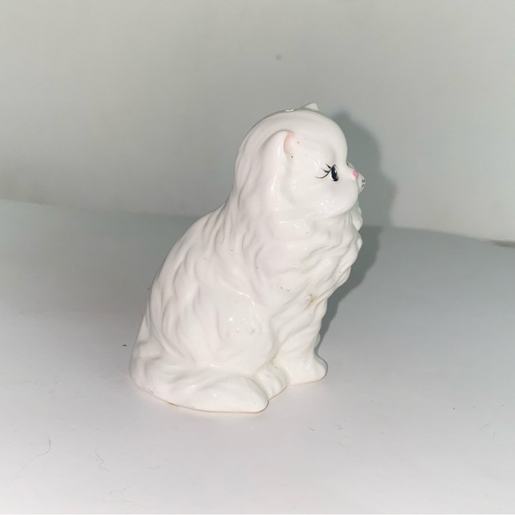 Vintage White Persian Cat Salt & Pepper Shaker Set - Picture 4 of 15